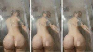 Jen Bretty fat ass in the shower thothub on www.girlzfan.com