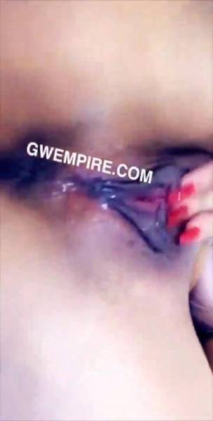 Gwen Singer 10 minutes extra vet pussy & anal fingering snapchat premium xxx porn videos on girlzfan.com