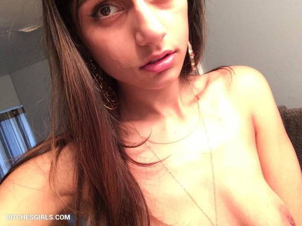 Mia Khalifa Nude Celeb - Mia Twitch Leaked Naked Pics on girlzfan.com